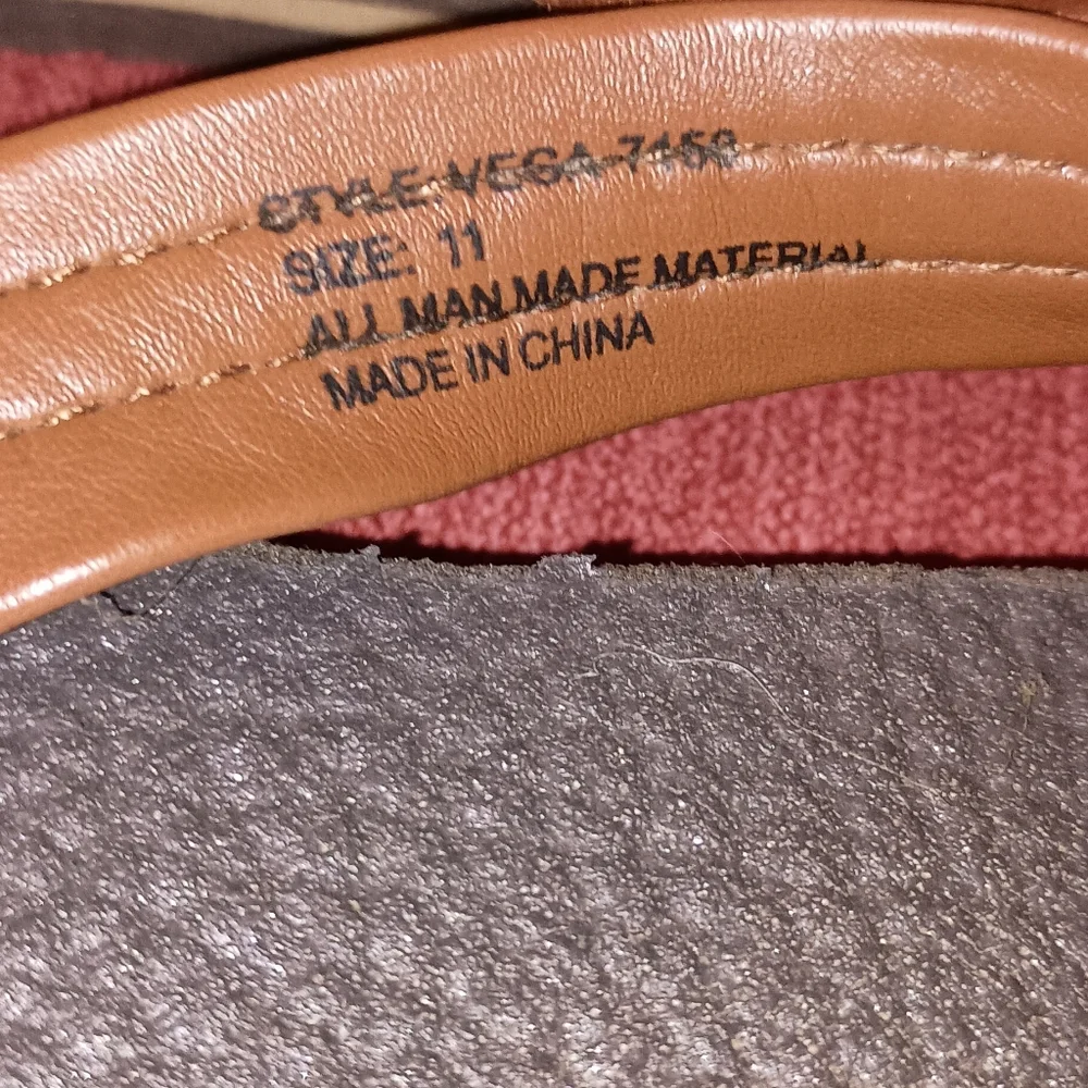 Savvy men's Brown Vega flip Flops Size 11